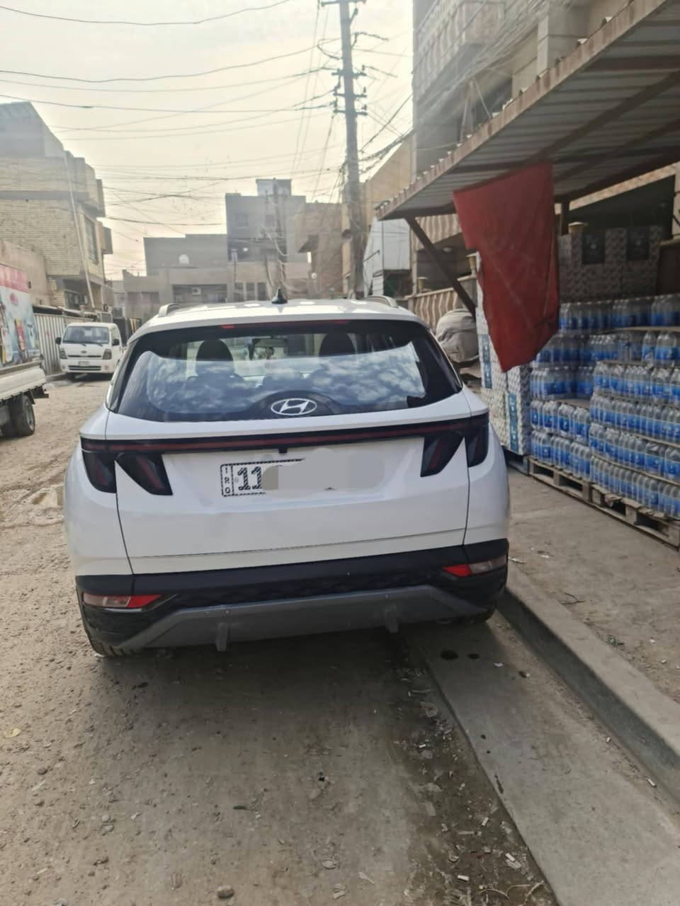 توسان موديل ٢٤ فول مواصفات عدا البصمة  باسمي رقم بغداد نكليزي بيها باب مبدل وصبغ بالصندوك سيارة جديدة كلش ماشية ٢١ كير محرك صدر جديد ما مفتوح بيها برغي على وضع الشركة مكاني بغداد للإستفسار الاتصال على الرقم التالي ***********
السعر  185 وبيه مجال
