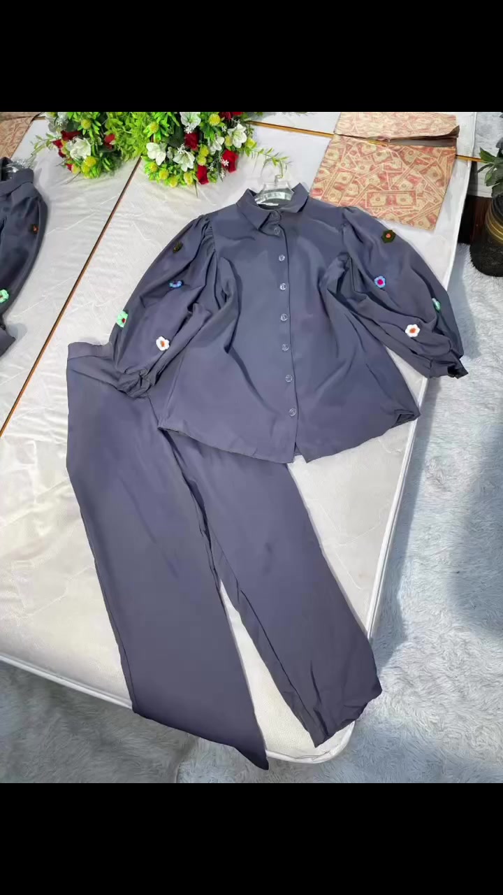 طقم قطعتين

الخامه دابل تركي صيفي

 #لايك__explore___ #الاصلية #اكسبلور_explored
القياسات 38 40 42 44 46 48


**إذا كنت صاحب هذا الإعلان وتريد حذفه لأي سبب، رجاءا أرسل رسالة إلى الدعم الفني**