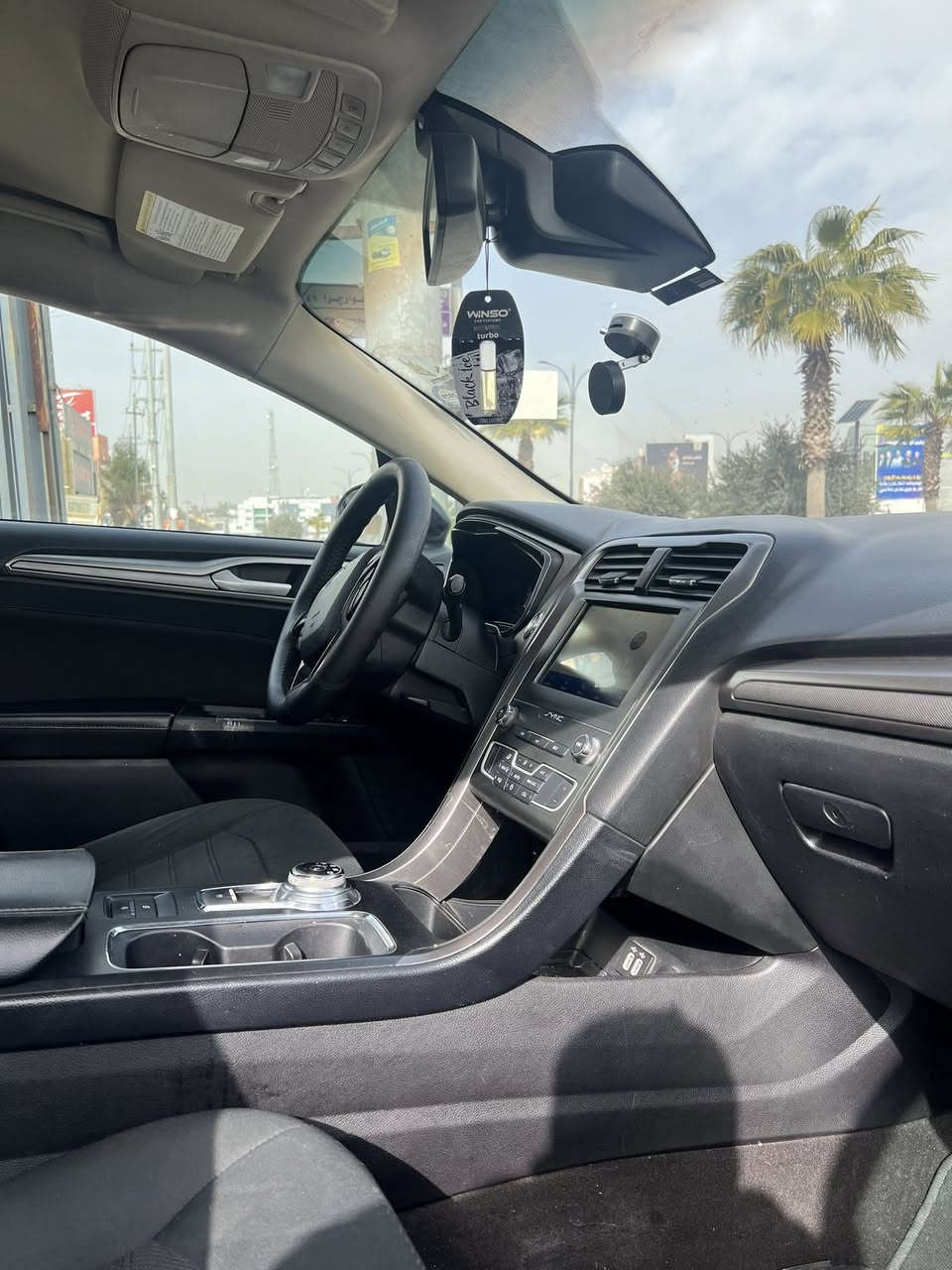 السلام عليكم 
للبيع
فورد فيوجن 2020 Se
المواصفات معروفة 
ماشية 75 الف مل  
السيارة نظيفة كلش
المحرك 1.5
السعر 125 
الضرر فقط لي موضح بالصور
مكان السيارة السليمانية 
***********
