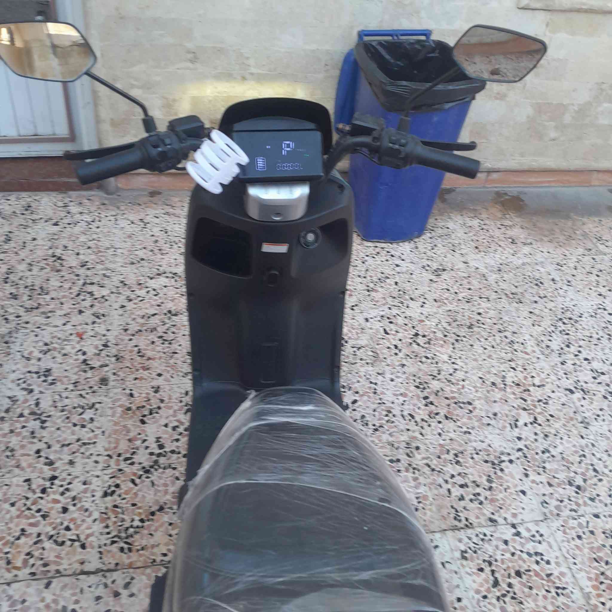 ماطور شحن تيسله للبيع ملف 1200 حقيقي  6 بطاريات ماطور جديد نضافة ٩٠ بل ١٠٠  سعر750 وبيه مجال مكان الموصل حي الزهور الرقم ***********
