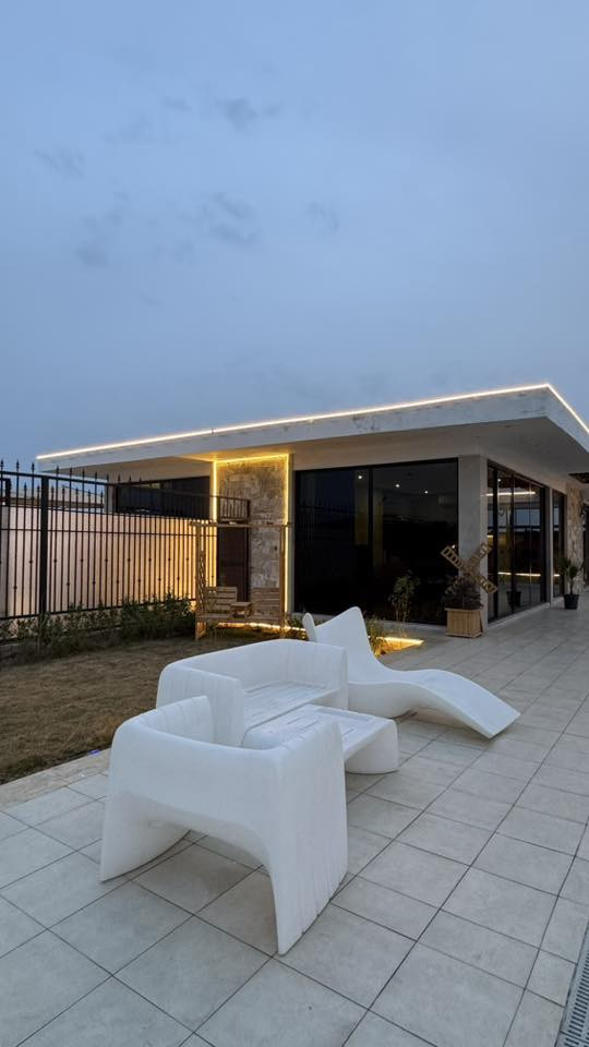 السلام عليكم 👋🏻
شالية ومزرعه فستق وبندق 🏕️🏖️

متوفر حجز يومي طيلة ايام الاسبوع 

موثقة في تطبيق اجرلي 

العنوان / بغداد الدورة ( منطقة البوعيثة ) 

للاستفسار الاتصال او التواصل على الواتساب على الرقم

***********
