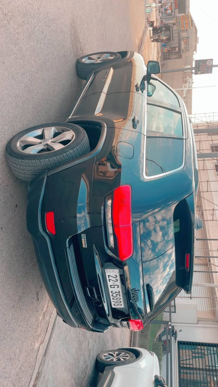 سلام عليكم 
جيب لاريدو 
موديل 2014
كير محرك بالشرط 
بيها صبغ جاملغ 
وبونيد مبدل بلادي بدون صبغ 
وبين البابين شويه صبغ 
صدر كله جديد 
دينار مابيها مصرف 
مواصفات كشن جلد 
شاشه جبير
شفتات 
رقم اربيل بسمي تحويل وكاله حاظر
السياره كلش نظيفه وترايها يخبل 
السعر 177وبي مجال 
للبيع فقط 
مكانها كركوك 
للاستفسار خابر ع رقم 
*********** كركوك, العراق
