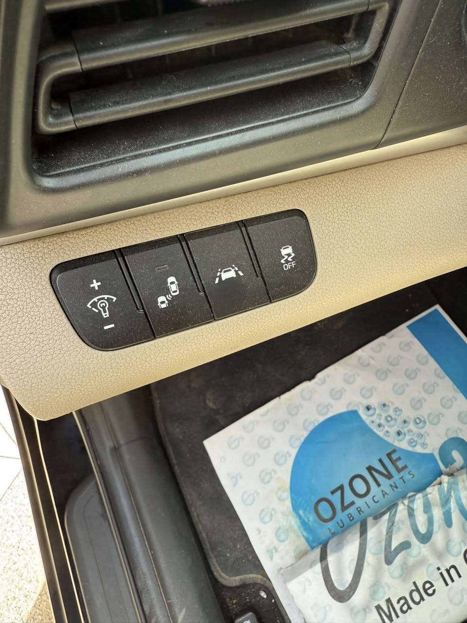 اللهم صل على محمد وال محمد
النترا 2020 فول مواصفات محرك 2000 دوش شرط بدون فتح ماشيه 58 فقط  بدون ايرباك سيارة جديده بأسمنه تريد تحويل أو وكاله بالخدمه سنويه إنكليزي مواصفات كل حلوه صدر تاير كله جديد تبريد ثلج جاهز من كل شي مكاني الصويرة 
  
        السعر النهائي قفل 126 
*********** 
***********
