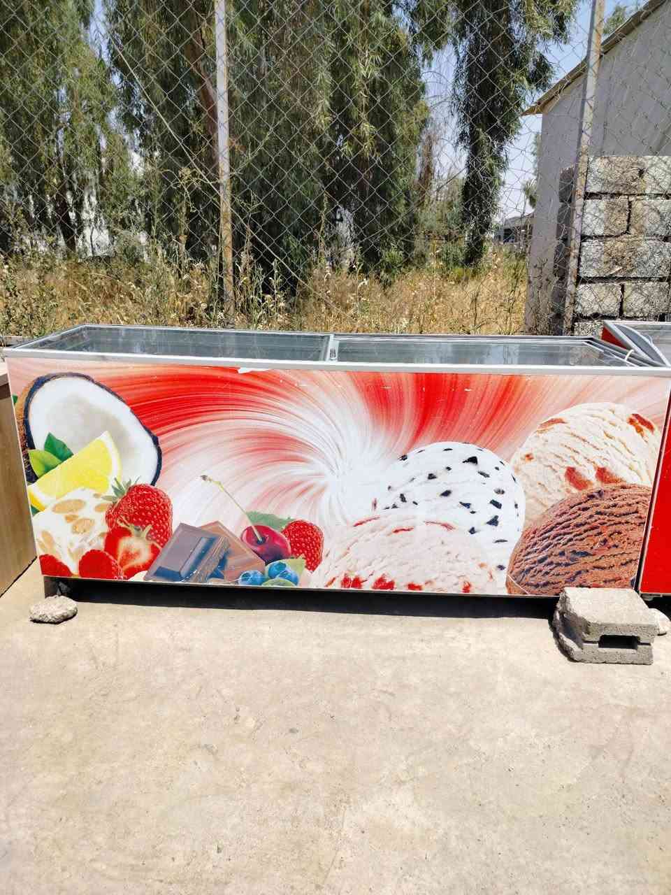 السلام عليكم أخوان عندي عارضات بطح للبيع جدد وأنظاف + ميز مرتب ونظيف للأستفسار الاتصال على الأرقام التالية 
كورك : ***********
أسيا : ***********
