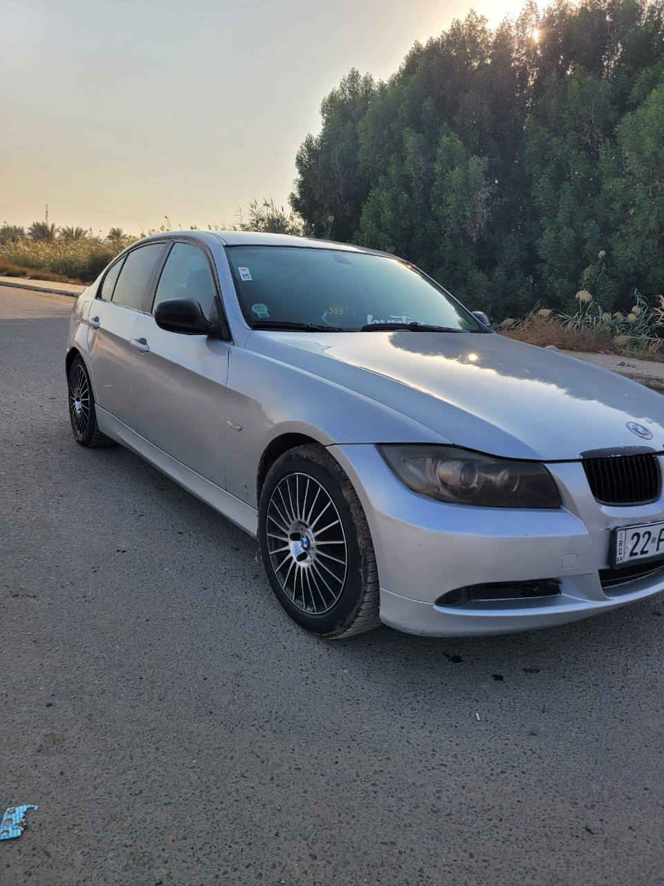 السلام عليكم 
للبيع  bmw e90 2008حجم 328 محرك ٦سلندرمحرك صقر  28 m54  محرك كير جدد تخم تاير جديد صدر  امامي جديد قبل يومين شاده خلفي نص عمر نقص تبريد داخل نظيف مصبوغة حزام رقم اربيل السعر 72 تنزل 2ورقة غرامة اخذ صافي70 قفل قفل العنوان بغداد المحمودية للاستفسار الاتصال على ***********او *********** بغداد, العراق
