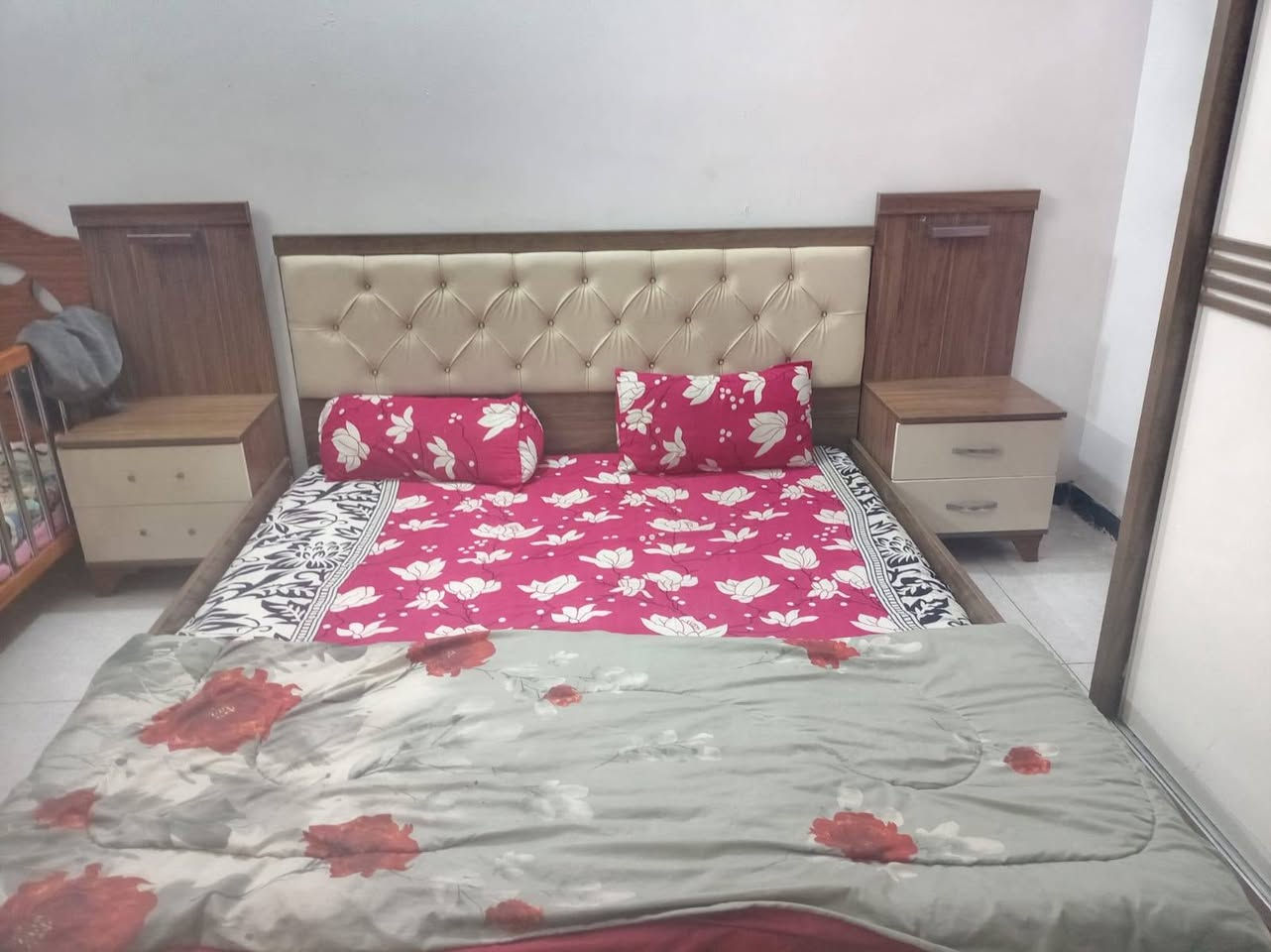 سلام عليكم عندي غرف نوم ٥ قطع ضرر مالت الجربايه والميز توليت المجرات واكاعت بس يراده تبديل سجه السعر ١٥٠ وبيه مجال


**إذا كنت صاحب هذا الإعلان وتريد حذفه لأي سبب، رجاءا أرسل رسالة إلى الدعم الفني**