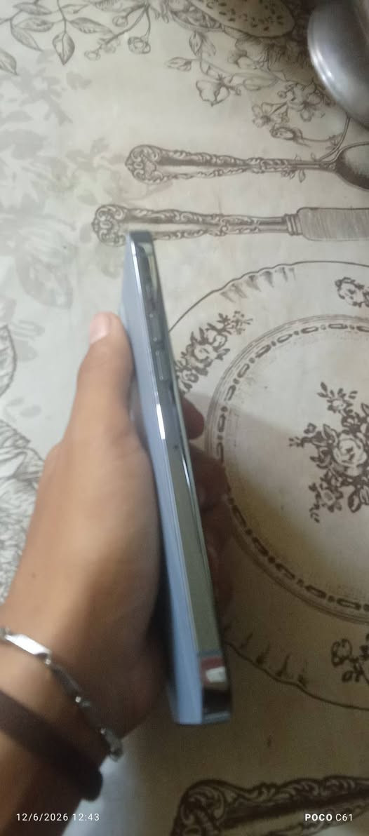 سلام عليكم ايفون 13 برو ماكس الموبايل مبدل شاشه فقط بطاريه 77 بلاديه ذاكره 256 بلادي ماعده الشاشه (اصليه) ول ضهر مكسور مامئثر عل موبايل الموبايل كله شغال فيس ايدي شغال كلشي شغال السعر ٥٥٠ وبي مجال تواصل فقط واتساب ***********
