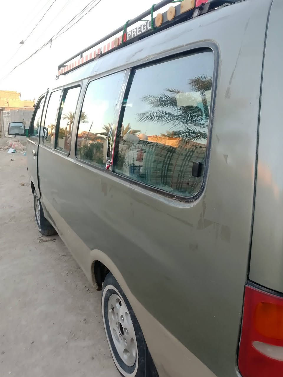 سلام عليكم بريجو البيع موديل 2000 سنويه جديده ورقم انكليزي مكان السياره بابل سعر 67 وبي مجال سيارة كاملة مصفره هيه وغرامه وخط وبحث وكله صافيه  اتصل وبيك خير ودلل *********** ملاحضه السياره بيه خياس موضح بلصوره
