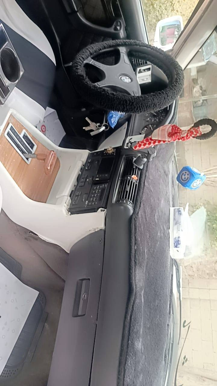 بيم حجم 535 سنويه 30بسمي موديل 1989 مكانه صلاح الدين مكشيفه بيع فقط مصبوغه عام فرن بيه شي قليل معجون نفس الي بصوره حالين صدره تعبان محرك كير نضيف تبريد قراضه موجوده بس كبريسر عاطل اني نطيك صل تبريد موتحزير تأيرات نضافته 70 بل 100 كهربائي كله شغاله باتري جديد سعر 33 وبيه مجال قليل فقط تصال مستعجل البيع ضرف  فقط بيع ماترهم مقدمه ***********
