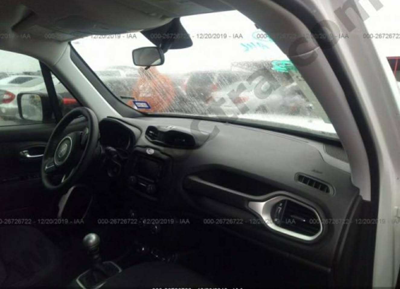 جيب رينكَد موديل 18 فئة سبورت 4×4
محرك 1400 توربو .. كَير عادي 
ماشيه 65 ميل .. حادثها فقط جاملغ امامي موضح بالصور بدون اي دواخل وبدون ايرباك وبجم كبس .. السياره مال بيت وكلش نظيفه وعلى ايدنه من امريكا .. جاهزه للأخير متصفر عليها فلس وكلشي مكفول بيها بحالة الوكاله .. رقم بغداد بإسمي تحويل ثاني يوم .. مكاني بغداد
***********
السعر 125 وبيها مجال
