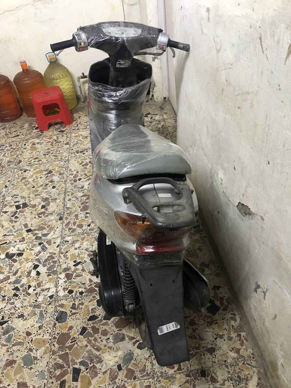 دراجه عصفورية كامله كهربائيات و سلف و هندر نكره شلعه و معدل السعر بـ 250 و بيها مجال بسيط العنوان مدينه الصدر الشراي يجي خاص ***********
