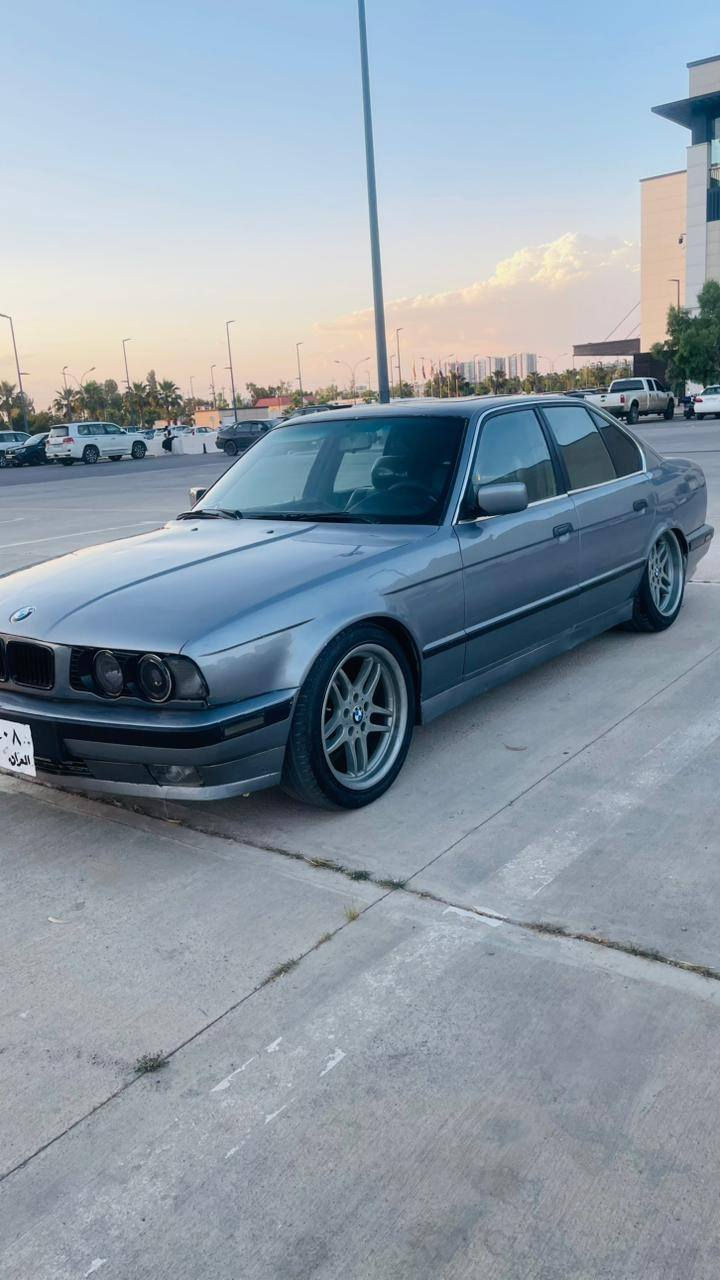 سلام‌علیکم ورحمةالله
کوردی✍️ و عربی✍️

بی ئیم BMW 5250 بۆفرۆشتن

- مۆدێل 1993 ژمارەهەولێرە

- فول مواسەفاتە گێڕعادیە

- پێشی کەپسە 1 چاملغی دواوەی گۆڕاوە

- غەڕامە 900 دۆلاری لەسەرە

- سەیارەیەکی زۆرجوان و بێکێشەیە ژمارە هەولێرە گێڕومەکینە و تەقەوڕەقە و بەناوکردن و هەمووشتێکی بەشەرتە

- نرخی 53 وەرەقەیە و معامەلەیەکی برایانەشی تێدایە
شوێن هەولێر
۰۷٥۰۳۷٤۳۰۳٦
کۆڕەک ڤایبەر واتساپ
----------------------------

عربی✍️

سیارە بی ام ٥۲٥ BMW للبيع

- مودیل ۱۹۹۳ رقم‌اربیل تحويل بشرط

- فول موا‌صفات گیرعادی

-سیارە بجم کبس فقط واحد جاملغ خلفي مبدل

-  ۹۰۰ دولار عليها غرامه

 - سياره نضيفه جدا رقم‌اربیل تحويل وكاله گیرمحرک حدادیە کلشی بشرط

سعر ٥۳ ورقه وبیهامعاملە
مكان اربيل

للاستفسار اتصل برقم صاحب سياره
۰۷٥۰۳۷٤۳۰۳٦ أربيل, العراق
