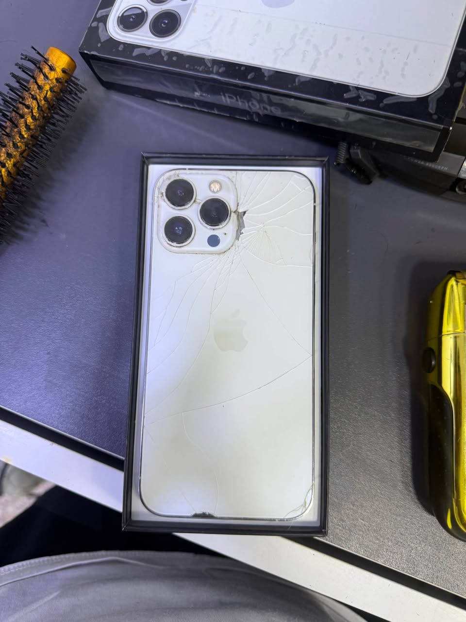 ايفون 13 برو ماكس فقط اضهر مالته مكسور امريكي اجهاز كلش نضيف بطاريته 84 ويا كارتونه اجهاز مو باله اصلي سعره 550 وبي مجال قليل مكاني البصره مشراق القديم البصرة, العراق


**إذا كنت صاحب هذا الإعلان وتريد حذفه لأي سبب، رجاءا أرسل رسالة إلى الدعم الفني**