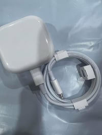 ايفون اصلي • بطارية طلقه • مقفول