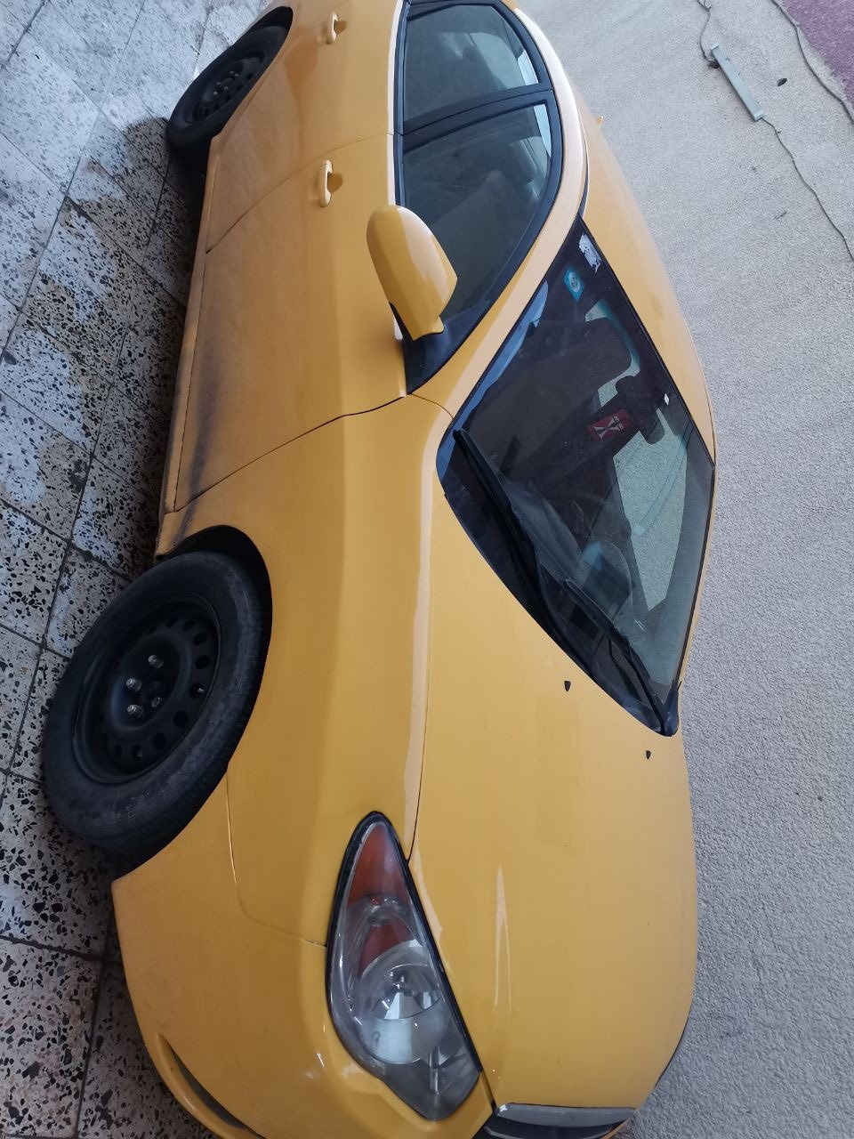 النترا ٢٠٠٧
امريكي محرك ٢٠٠٠ 
سيارة جاهزه تبريد وكهربائيات كامل
مصبوغة فرن جديد 
حادثها جاملغ امامي الايمن شي بسيط .
رقم جديد هزة جديده
هيئه غرامات مصفره
والسيارة بأسمي 
سعرها ٨٣
مكان السيارة بغداد الحبيبيه
***********
