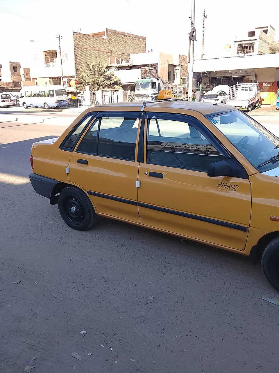 سلام عليكم ورحمه الله وبركاته سايبه للبيع موديل 11 رقم بغداد مصفره هيهة وغرامات  مكينه كير شواصي مكفولات كهربائيات كلها شغاله سنتر لوك سياره حلوه وخير من الله لا ضربه ولا صبغ بلاديه السياره جاهزه مناقصه شي تخم تاير جديد هاي تفاصيل السياره فدوه لعيونك بس الشراي يتصل السعر 29 وبيه شي قليل الاتصال *********** المكان بغداد المعالف تقاطع الربيعي
