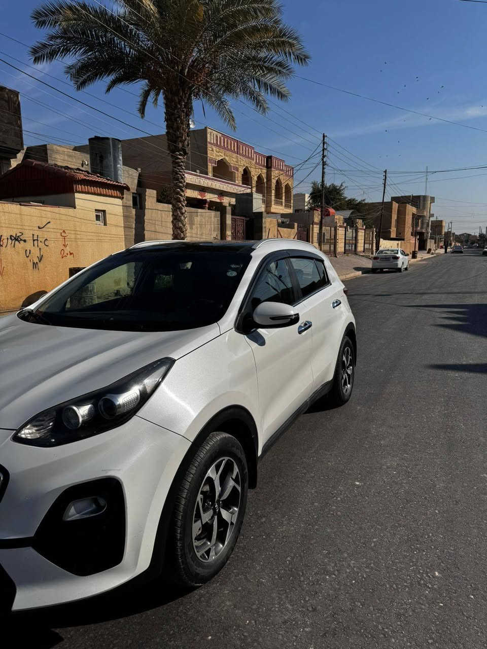 السلام عليكم
كيا سبورتج ٢٠١٩ خليجي
 مكينه ٢٠٠٠ دوش 
رقم اربيل  بأسمي سنويه ٢٩ 
مثبت انحدار
حساسات  خلفيه
شاشه اندرويد وكامره دواره
سقف بانوراما طكتين 
اشاير مري 
شاشت اعطال 
٣ انظمة قياده سبورت ايكو نورمال 
تحكمات مقود
 مثبت سرعه  كروز 
قطعيتن تبريد 
مقاعد مخمل 
لد خلفي 
السياره مال بيت مكفوله من التبديل والصبغ
 عدا الدعاميه الخلفيه صبغ
كير ومكينه وصدر وتبريد  شرط .....
   203   $ وبيها مجال قليل 
مكاني صلاح الدين تكريت 
*********** اتصل وحاظر
