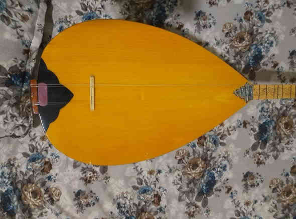 طنبور للبيع السعر 150الف ساز الرقم هاتف  ***********
