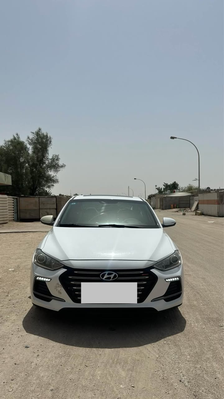 هونداي النترا سوبر موديل 2018 خليجي  رقم بغداد الدولي الجديد باسمي شرط التحويل سنويه الحد الـ29 السياره بيها جاملغ خلفي صفحه العبري وباب ومذكور كلشي بالسونار بالنسبه للسوبر معروفه مواصفاته مكينه 2000 دوش السياره جاهزه من كلشي ماشيه 100 الف ع ايدي مكان السياره البصره الزبير اللي عاجبته وشراي يتواصل وياي ع هذا الرقم *********** 
وهذا متواجد بي الواتساب *********** سعر السياره 140 وبي مجال قليل وعذرا ع الاطاله الزبير, البصرة
