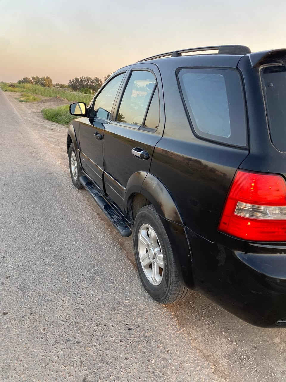 السلام عليكم سياره سورنتو 2009السياره خير من الله جديده محرك نظيف حداديه كشر تايرات  اريد مراوس بيع ما ابيع اريد مرواوس نزل شعندك وهذا رقمي ***********
