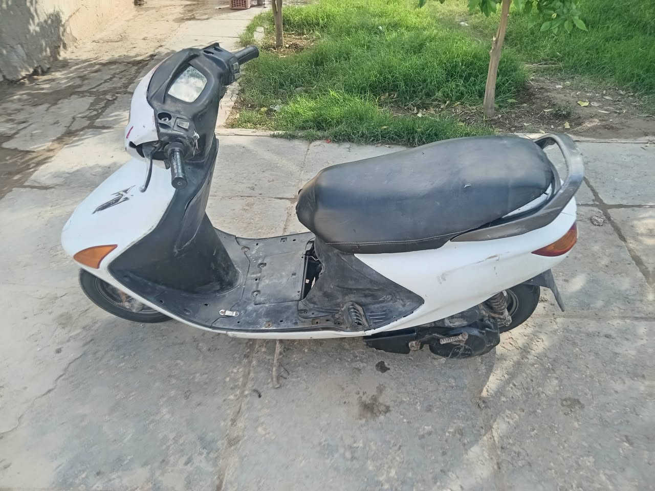 سلام عليكم درجة فراشه للبيع محرك مفتوح درجة مكينه لا دخان ولا تنقيص كهرباايات شغاله لايت زنون اشاير سلف دشبول كله شغاله درجة نكره سلف بكل وقت سعر 300مكاني ديوانيه سنيه


**إذا كنت صاحب هذا الإعلان وتريد حذفه لأي سبب، رجاءا أرسل رسالة إلى الدعم الفني**