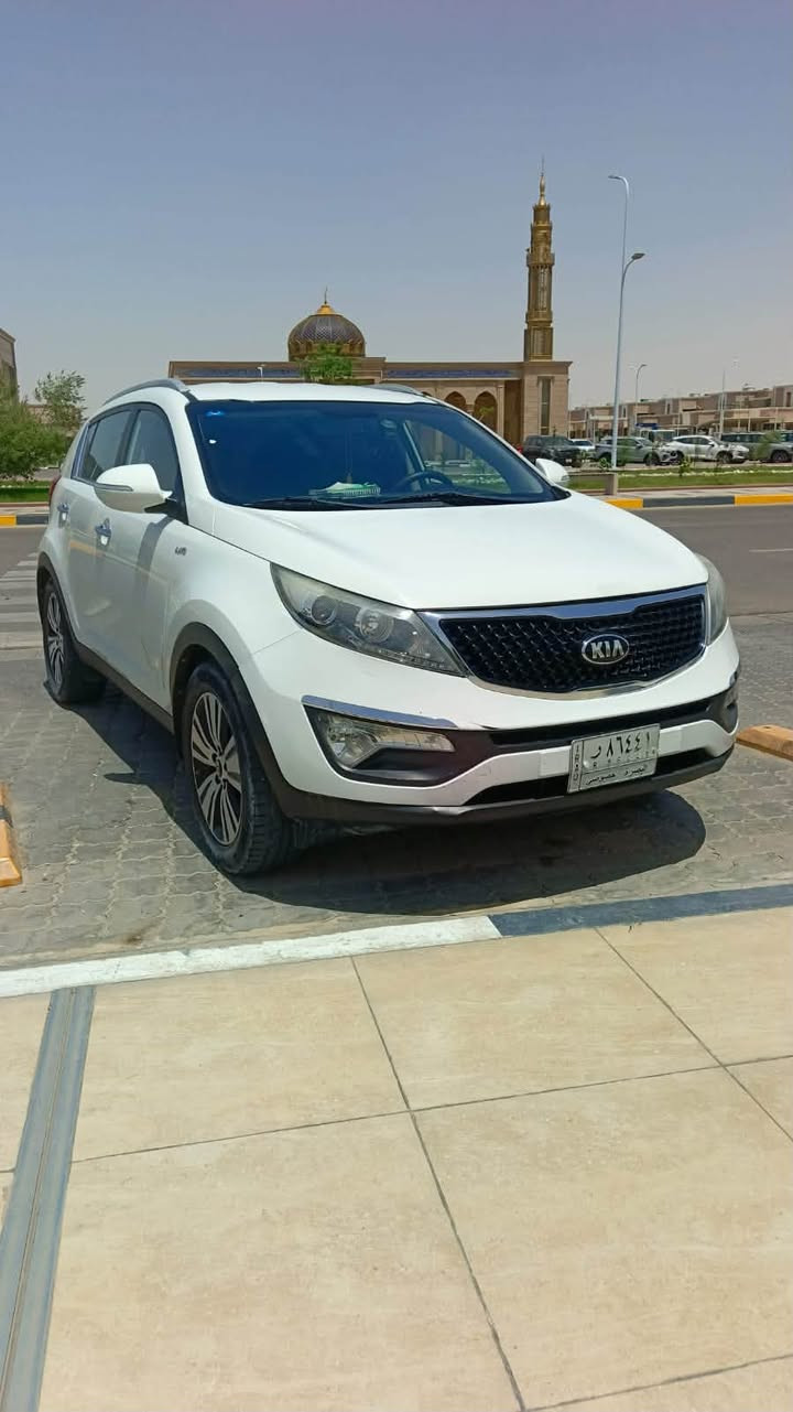 كيا سبورتاج خليجي محرك 2400 المرغوب 
موديل 2016 
سياره مكفولة من الضربه تبديل والصبغ ماشيه 42,000 قابل للزياده
كهربائيات تبريد جاهزة من كل شي  منظومه  غاز ايطالية جديدة
سيارة جاهزه من كلشي 
والتحويل ثاني يوم
رقم بصرة 
سبيرها البلادي مال شركة كيا بيها
كشنات جلد ومغلفه جلد كشنات وارضيات 

***********
