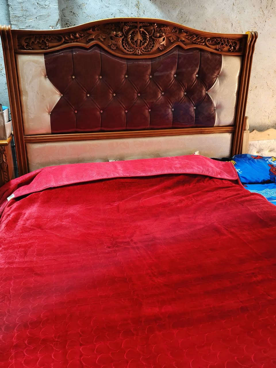 غرفه نوم للبيع صاج تكمه تفصال هيه ودوشك ***********
