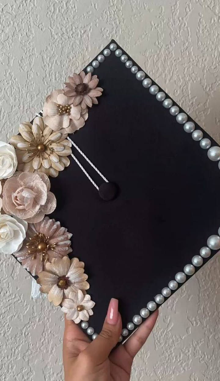 #قبعات_تخرج


**إذا كنت صاحب هذا الإعلان وتريد حذفه لأي سبب، رجاءا أرسل رسالة إلى الدعم الفني**