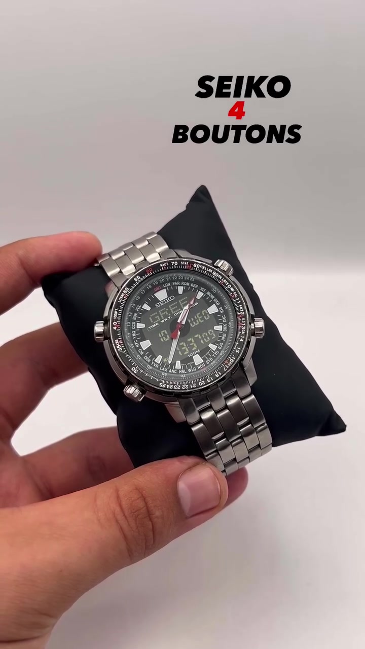 SEIKO Analogique - Numérique 
Style Pilote 
Diamètre 42 mm 
La Lunette Rotative 
En Très Bonne état


**إذا كنت صاحب هذا الإعلان وتريد حذفه لأي سبب، رجاءا أرسل رسالة إلى الدعم الفني**