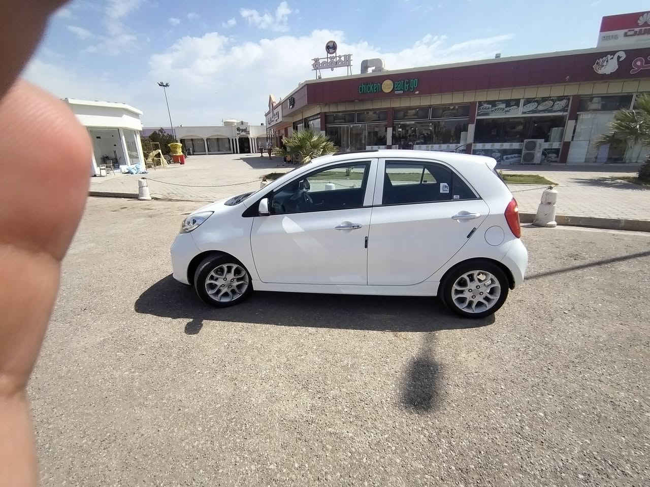 سلام عليكم كيا بيكانتو موديل 2015 كفاله سياره
رقم اربيل دوالي بسمي  فول بصمه ابواب بصمه تشغيل
ماشية 45 لف سياره خليجي  سياره جديده كلش وبل عافيه ع يخذهه
الاستفسار اتصال أو واتساب ***********
مكان سيارة محافظة ديوانية
