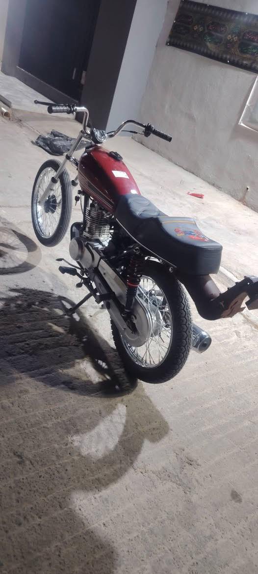 أربعة كير سكنر ٢٣ طالعة ب٢٥  السعر ٥٥٠ نجف ملحق القرية ***********

