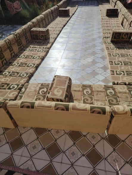 جلسه نضيفه السعر 200وبيهه مجال كلش جبيره 12متر المكان الرميثه  مامتواجد بالفيس وهاذا رقمي ***********
