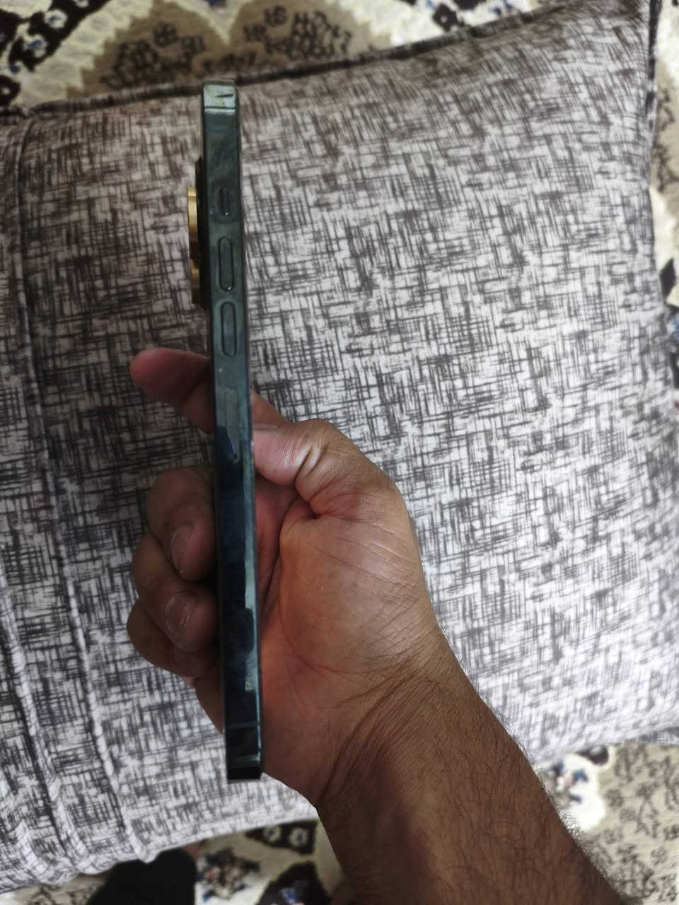 ايفون 13برو ماكس
ذاكره 256
بطاريه 78
نضيف باكيت وشاحنه موجودات
سعر 650وبي مجال للتواصل
***********
