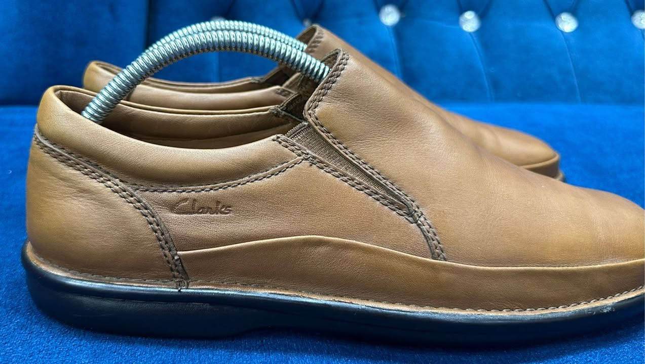 كلاركس جلد طبيعي 
قياس 42 
طول القدم 26


**إذا كنت صاحب هذا الإعلان وتريد حذفه لأي سبب، رجاءا أرسل رسالة إلى الدعم الفني**