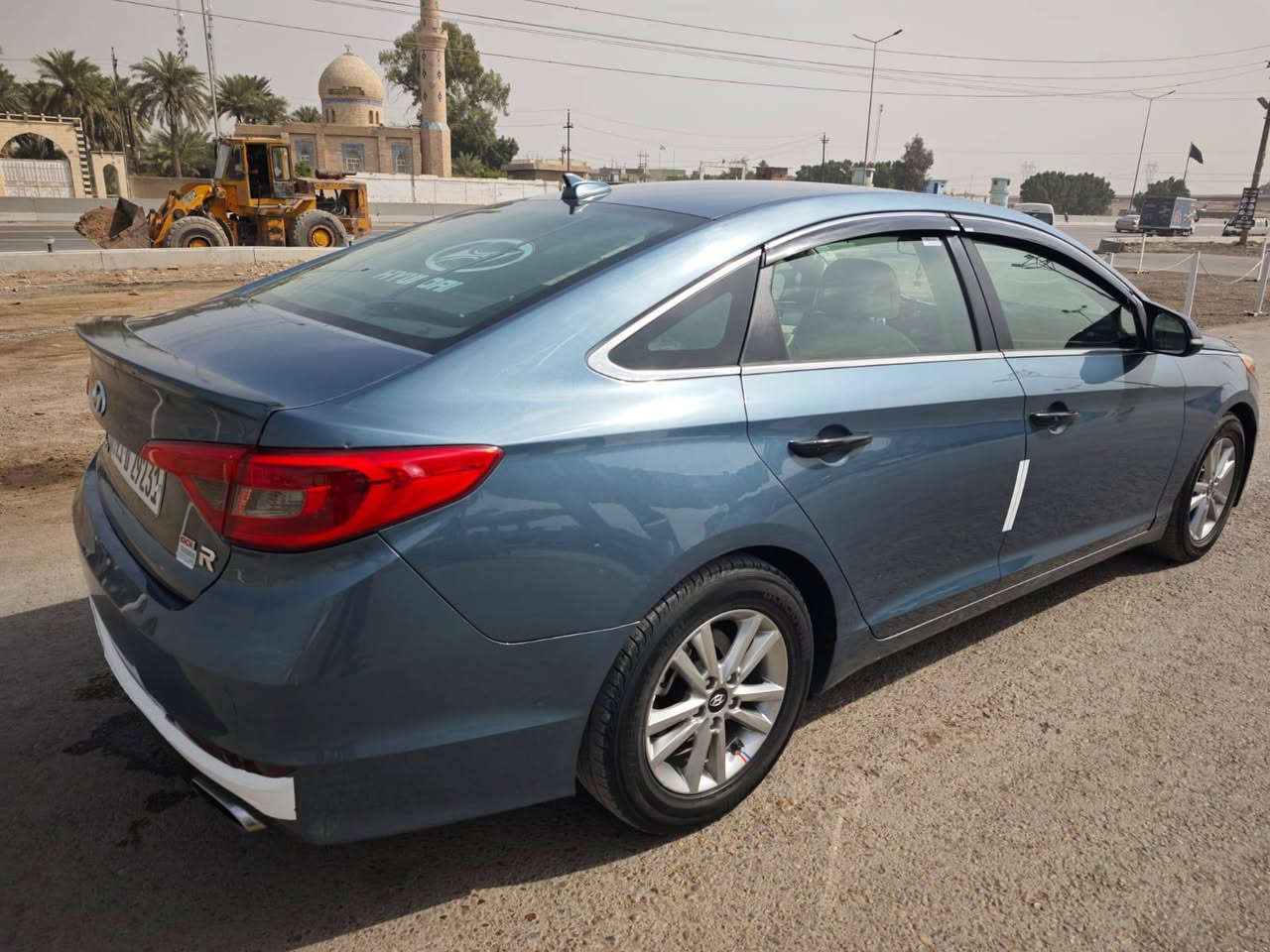 هونداي سوناتا 2016
رقم سليمانية 
نص فول  انظمة قياده نورمل + ايكو + سبورت 
تحكم ستيرن +قفل سرعة 
داخل بيجي +لد نهاري + لايت عدسة 
صدر امامي وخلفي كله جديد قبل شهر بدلته 
تخم تاير جديد 
منضومة تبريد فريز +كمبريسر + راديتر  تبديل كله جديد قبل كم يوم 
السيارة مال جناي 
سنوية 2030 والهزة 2027 يلا ينتهن قبل شهر تحولت 
محرك 2400  معلي كازكيت خير من الله 
السعر 118 وبيها مجال 
صور الحادث مرفقة  
بيها 3 قطع صبغ بدون اي دواخل  والسونار عل خاص 
مكاني بغداد التاجي 
***********
