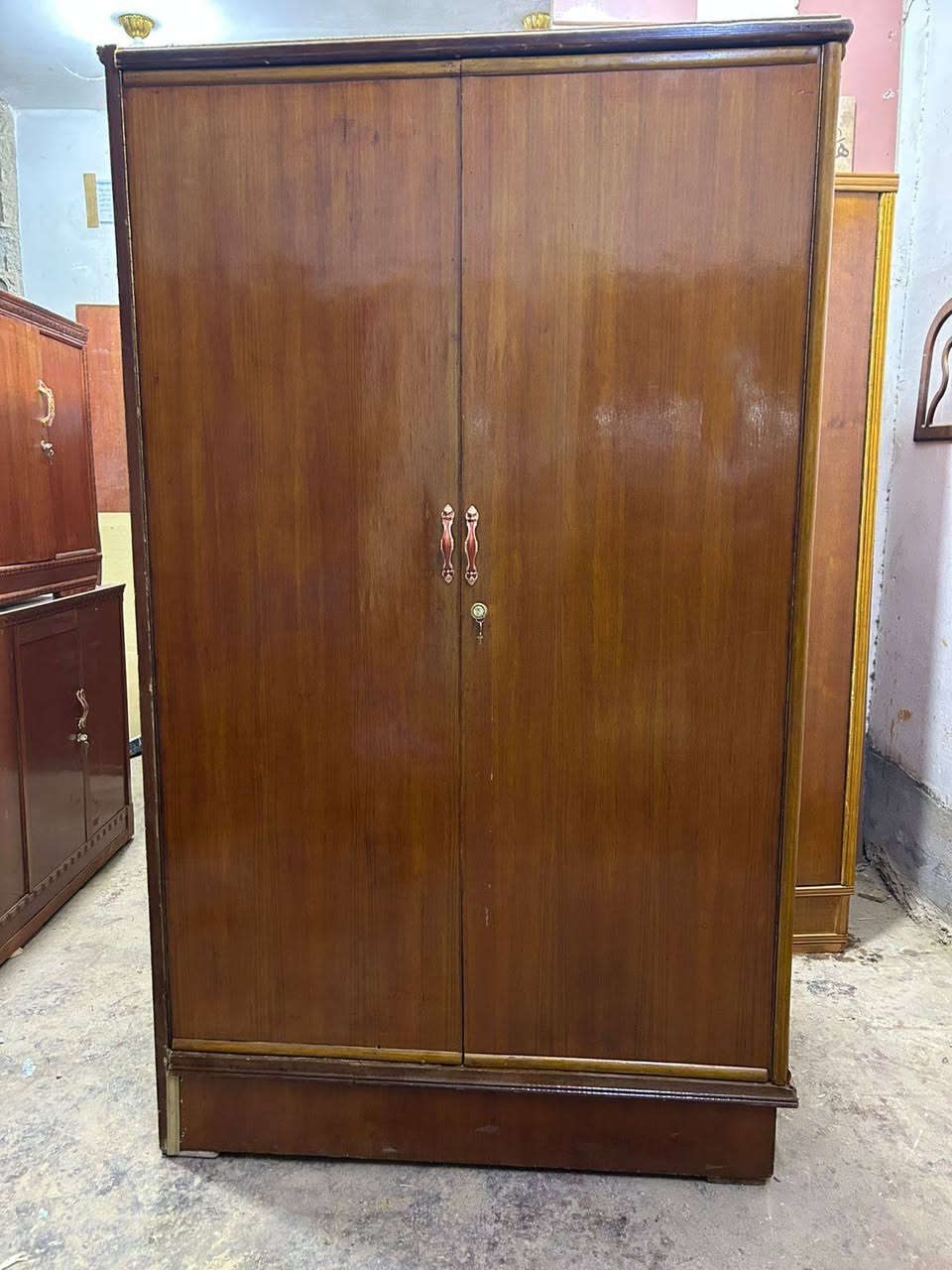 كنتور 3بوب حطاطة السعر 190الف
كنتور 3بوب حطاطة مقطع السعر180الف
كنتور بابين حطاطة السعر 110الف
بوفية متر و30سنتم حطاطةسعر 65الف 
بوفية متر و70سنتم السعر75الف
العنوان التاميم القادسية الاولى شارع المشاتل 
للأستفسار***********
