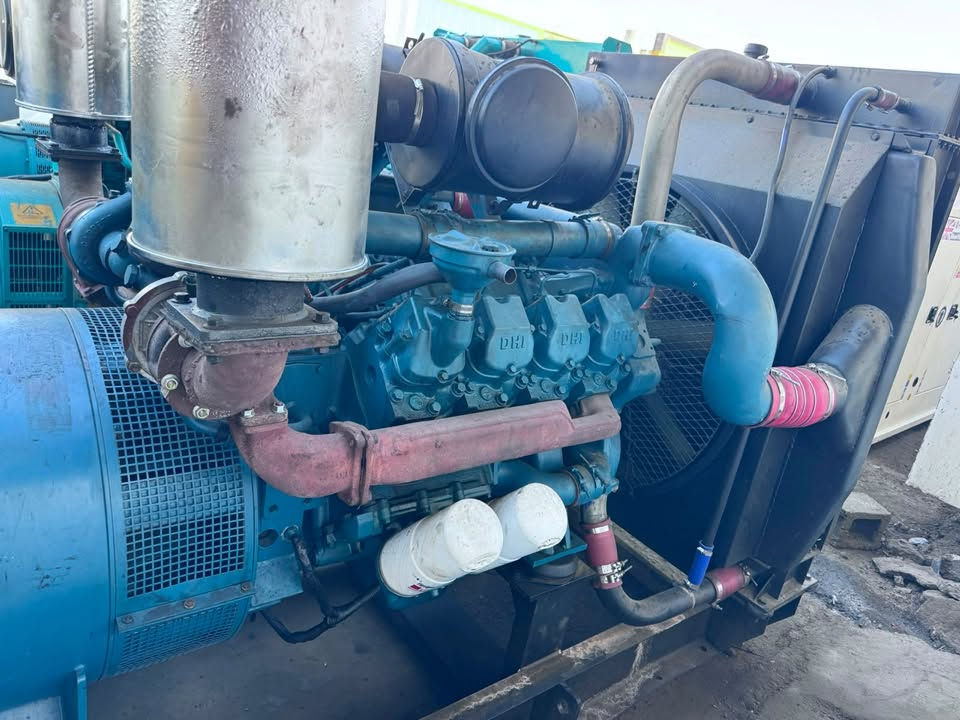 🔵دايو  دي اتش 400كيفي
🔵8بستم شاصي 
🔵مستعمل نظيف تشغيل واطفاء اوتو 
🔵بشرط ممفتوح محرك ولابرغي
🔵توصيل لكافه المحافظات العراق🚛🚚
🔵للتواصل ابو محمد ***********
🔵العنوان اربيل 📍شارع 100
