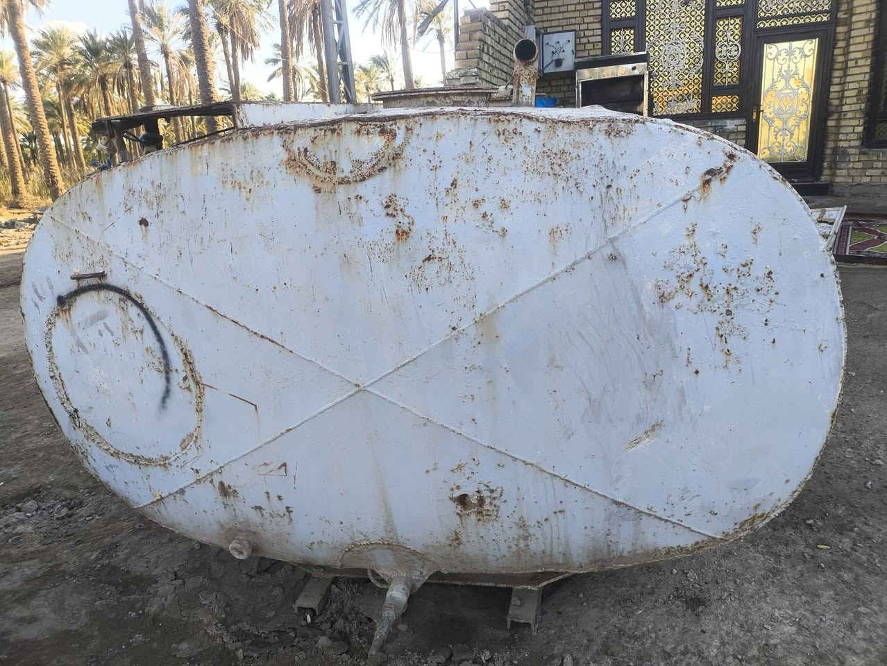 خزان سعة 11الف
السعر 600 الف ***********
