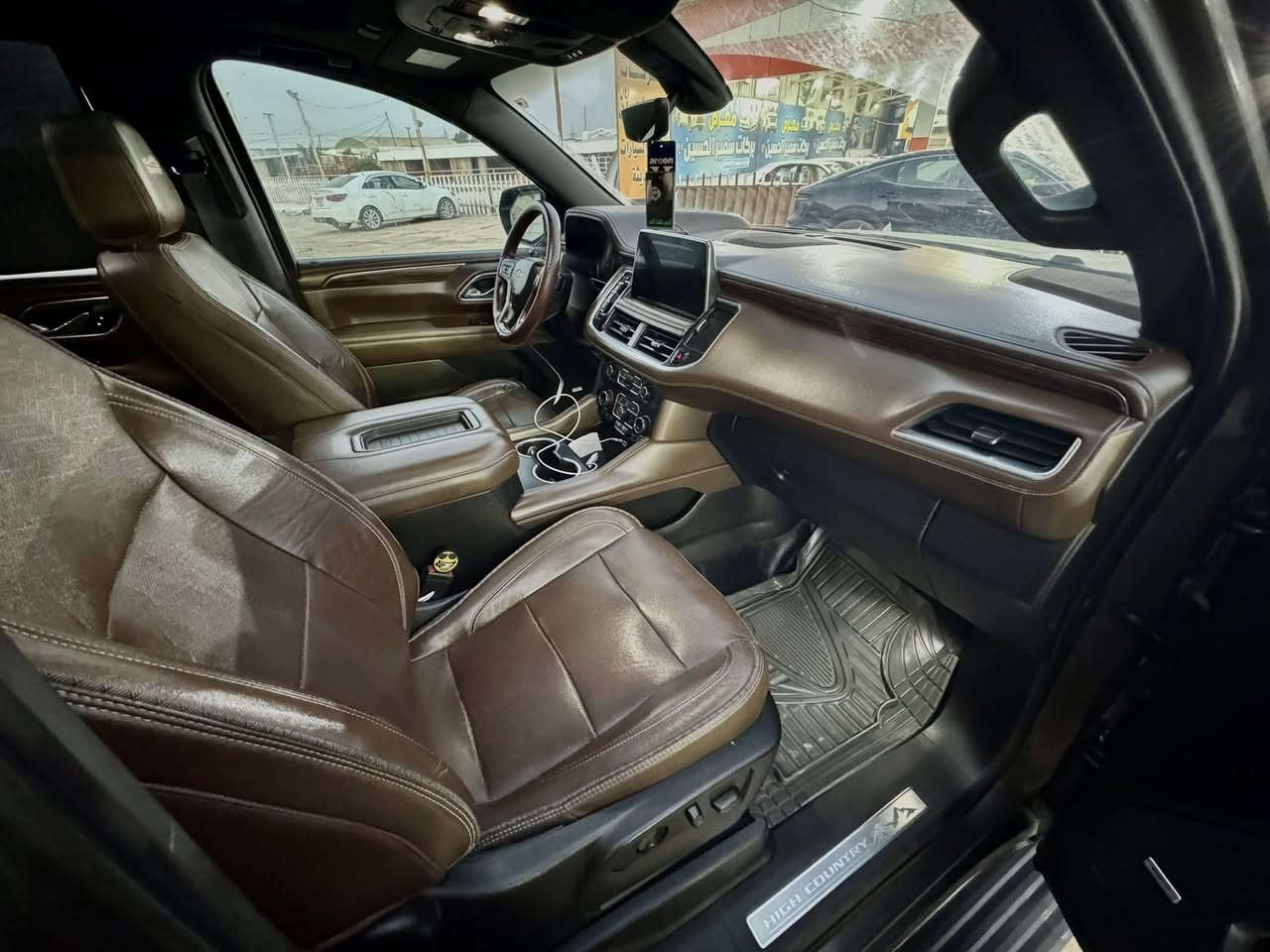 شوفرليت تاهو موديل 2021 مرقمه اربيل بسمي مداور مباشر مواصفات هاي كانتري اعلى فئه✅✅ داخل قرميدي بعدها بوضع الشركه 
 مواصفاته كشنات جلد كهربائيه و منفصله 7️⃣ راكب بنوراما شاشه كبيره كامرات عدد 5 360 درجه فول وضوح من جميع الاتجاهات الكل شغال 
شباك كروم اناره ترحيب عنده الاقتراب ويل كب حجم 22 بصمه مري اشاره مري رادار مري شفط صندوك كهربائي شحن الهاتف تلقائي اناره ترحيب داخليه يدات كروم يدات بصمه تبريد ثلاث قطع مواصفاته فول بعد هواي مواصفات 
ضرره تخريب بدون حادث داخلي فقط صبغ بيها السياره بدون ضربه دواخل 
 السياره كلش جديده وسعرها ابلاش ماعايزه برغي وشرط تطلع بيها اتراي زيرو بوضع الشركه وماشيه 60 الف فقط 
السعر 355 ورقه 
المكان النجف الاشرف
للاتصال_***********
