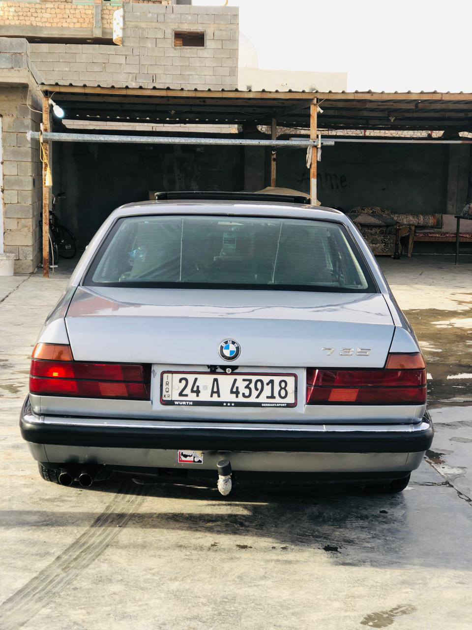 سلام عليكم 
بي إم موديل ١٩٩٢
حجم ٧٣٥
السياره معمره جديد 
كير محرك كله جديد + محرك مفتوح 
صدر أمامي خلفي كله جديد 
السعر ٥٥بيه مجال 
الرقم /***********
العنوان /الأنبار فلوجه
