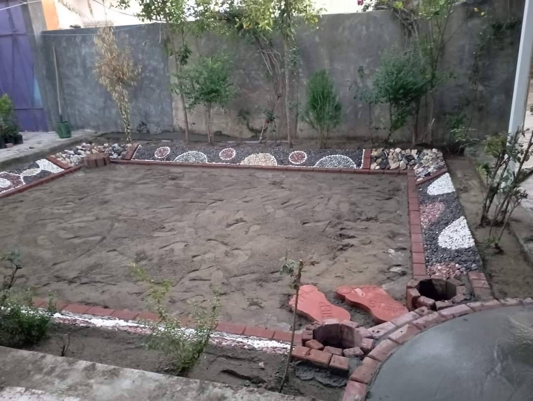 •اللّـہ̣̥ مصلي عله محمد والي محمد رجعنه وياكم بتصميم الحدايق وتجهيز المزارع بحداث الديكورات وايظن عمل الشوايات بشكال وحجام الاستفسار الاتصال عله الرقم ‏‪0786 838 9957‬‏
