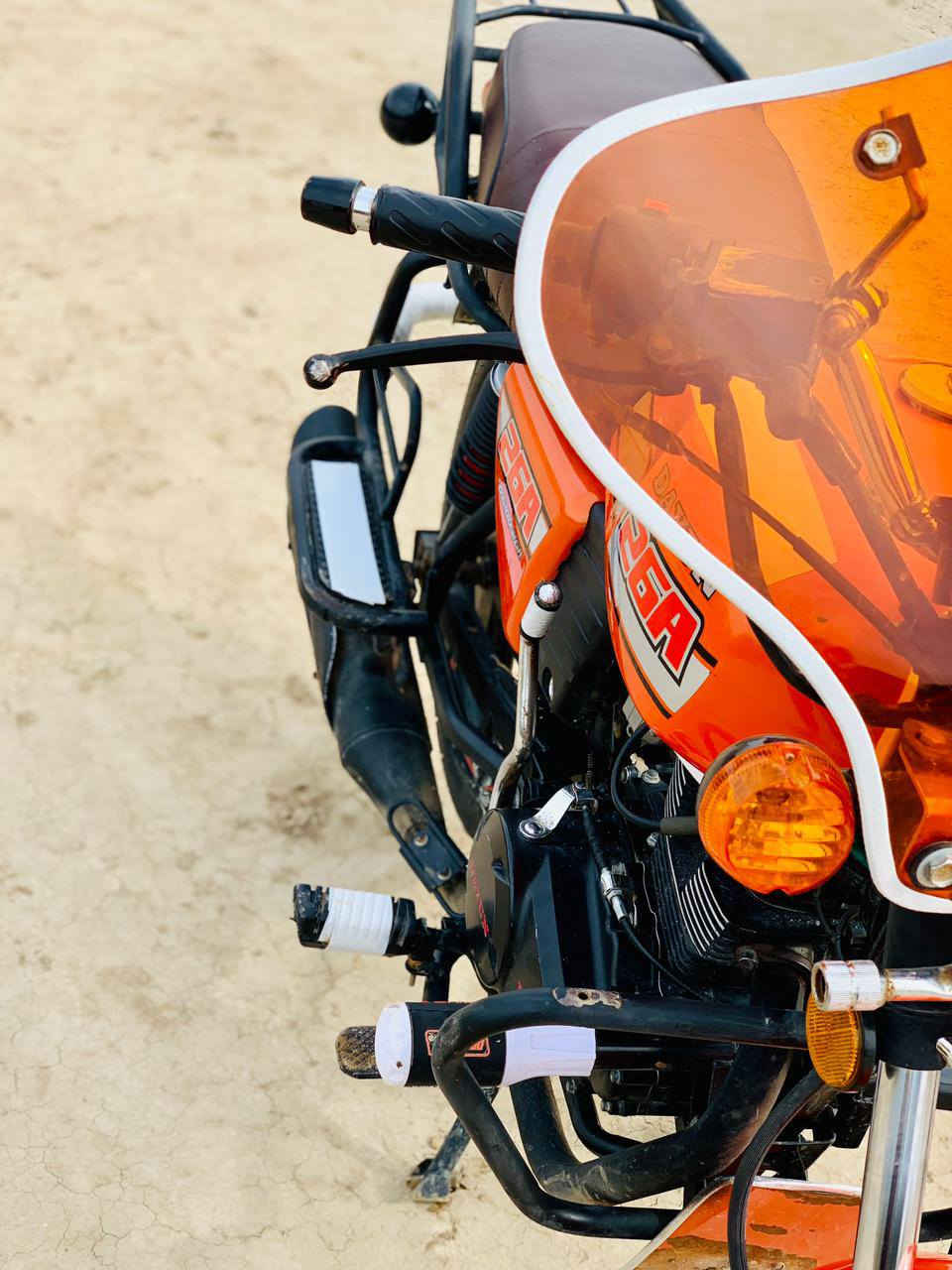 يا الله السلام عليكم دايون للبيع موديل 23اوراق سكنر محرك 200 كتابه حمره سويج سجينه كهربائيات كله شغاله سلف هندر مكفوله كفاله عامه من اي شي دراجه جديده لون مميز رزانه فول نهظه فول اي نقص ما بيه السعر 1250 وبيه مجال اتصل ع رقم وبيك خير وتدلل ***********
