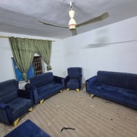 طقم ١٠ مقاعد • نضيف • بلوك أبيض