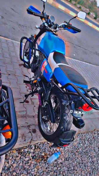 السلام عليكم
دراجة لايتي مرقمة موديل 22 نضافة فول مكفولة من كل شي مكان ديالى
سعر 2100
او مراوس بدراجة كلاسك مرقمة
***********
