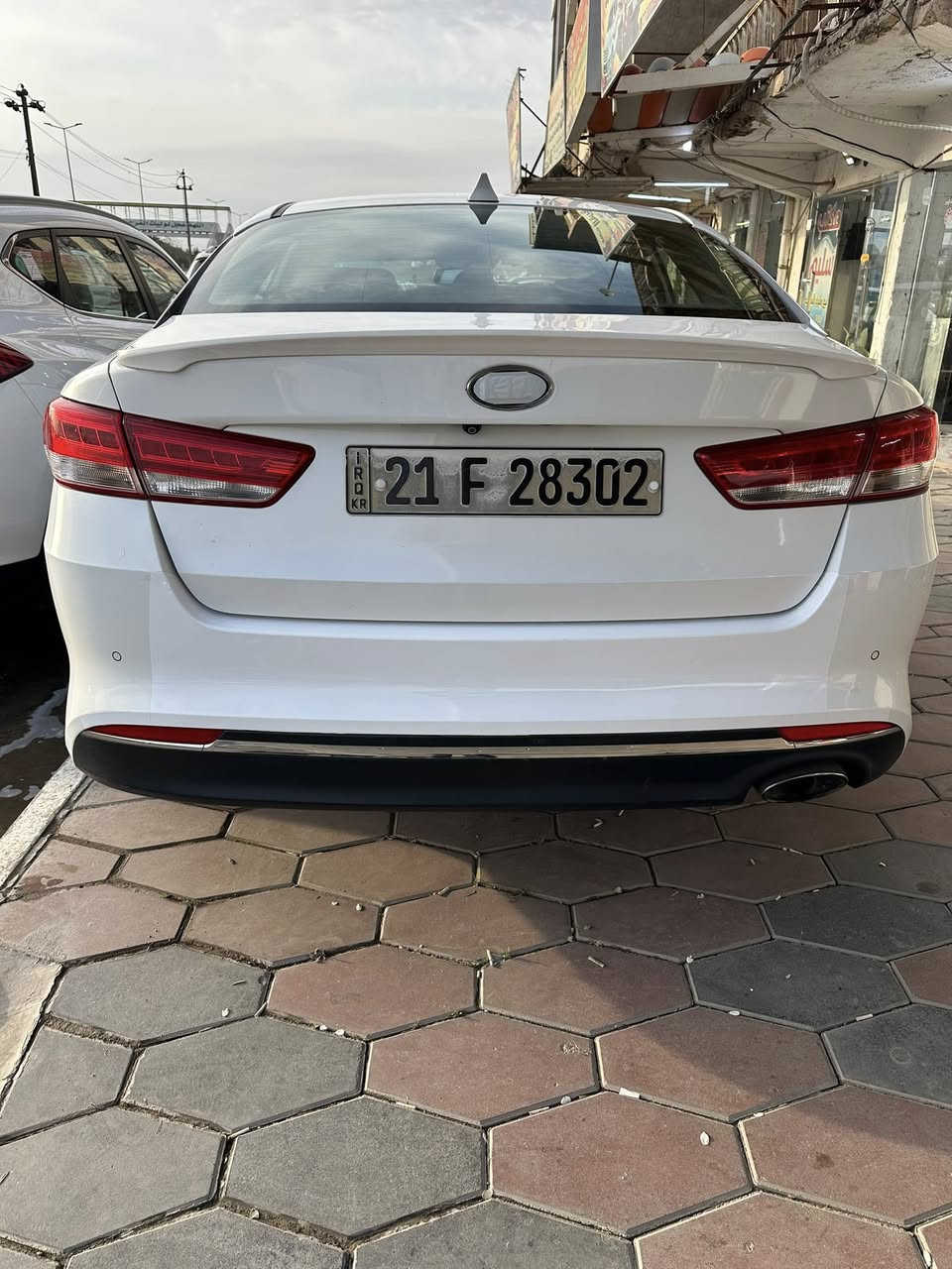 السلام عليكم
كيا أوبتيما 2016 
بيها قطعة وحده جاملغ خلفي والبنيد بي كلير 
السيارة فول مواصفات بصمهة شاشه مري شفط كشنات كهربائيه
كير مكينه حداديه تخم تاير 
جاهزه من كلشي خير من الله 
رقم جديد وسنويه جديدة تحول وكاله 
مكانها واسط 
للاستفسار 
***********
