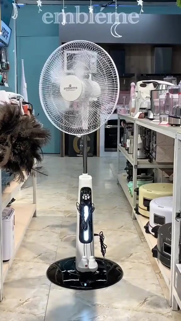 مروحة شحن وكهرباء Embleme — راحة بكل الأوقات 💨
تشتغل على الكهرباء والشحن بنفس الوقت 👌
🔋 بطارية ليثيوم حقيقية تدوم لفترات طويلة
⚙️ سرعات متعددة حسب الحاجة
💡 مزودة بإنارة عملية
💨 هواء قوي واستهلاك اقتصادي
🛡 ضمان سنة كاملة من شركة Embleme

السعر 90 الف  توصيل مجاني 
 #مروحة #شحن #توصيل #مجاني #محافظات #العراق #بغداد #البصرة #مول #المنصور #سناتر #كربلاء


**إذا كنت صاحب هذا الإعلان وتريد حذفه لأي سبب، رجاءا أرسل رسالة إلى الدعم الفني**