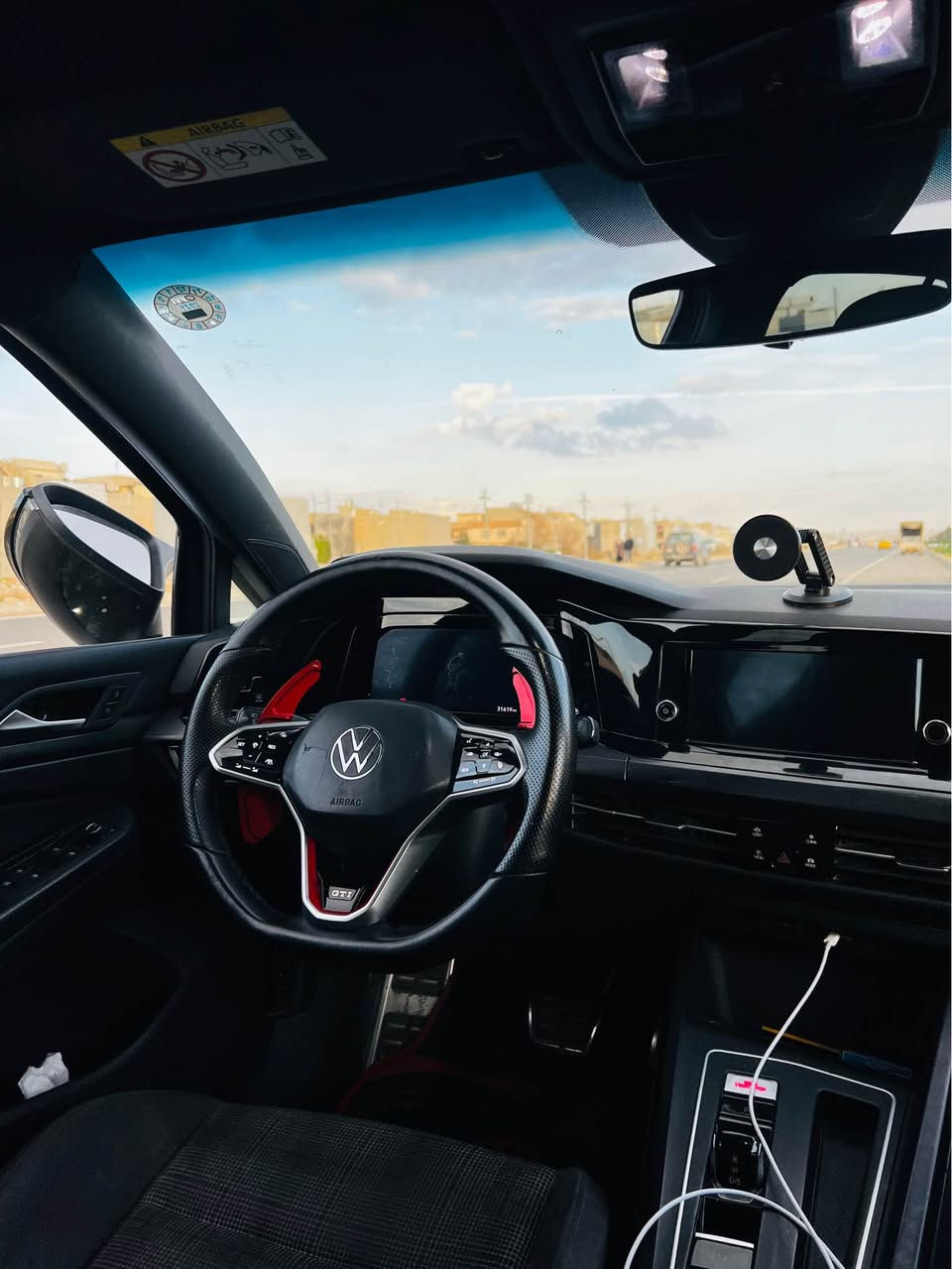 گۆلف gti mk8 2022 سەیارەکە 31هەزار مایل رۆیشتوە کوشین هیتەرە سوکان هیتەرە ئاوێنە هیتەرە چوار مۆدی لێخورینی هەیە سەیارەکە گێرو مەکینەی بەشەرتە ستۆکە ناو لیدە سەیارەکە عام نیە بە عام دەیفرۆشم سحری138وەرەو مەجالێکی کەمی تیایە( ***********) Singapore
