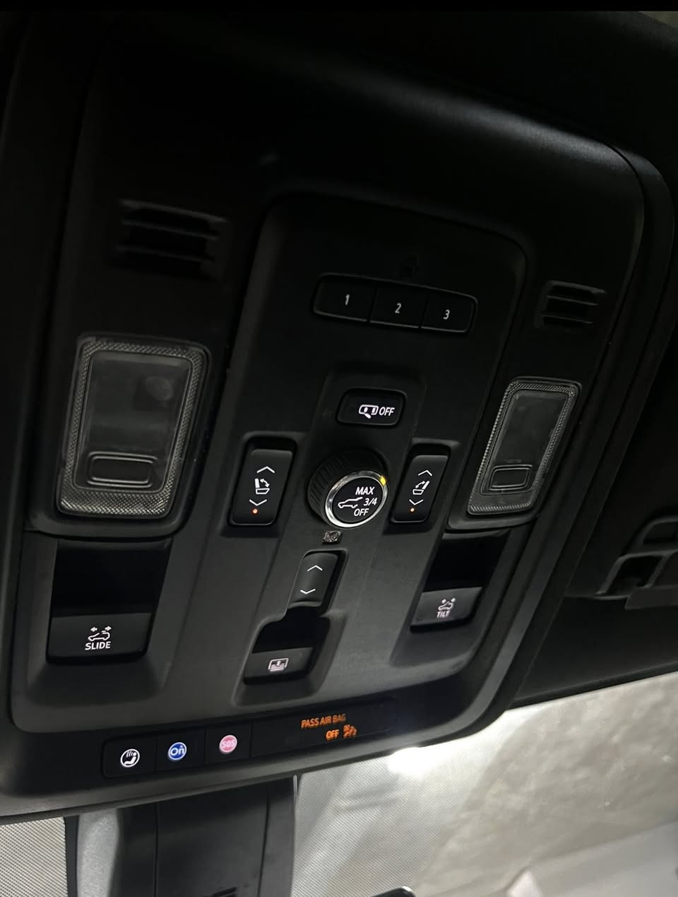 السلام عليكم اخوان للبيع فقط بدون مراوس 

السعر 380

تاهو موديل 2021 فئة هاي كانتري اعلى من البريمر مواصفاتها 

السياره وارد امريكي  بيهه صبغ ٣ قطع وربع البنيد صبغ 

ماشيه ٩٠ الف

مواصفاتها. 
بانوراما
داتاشو
٥ كامرات
دوس كهرباء
رادار امامي خلفي
نقط عمياء جانبي
جنطه كهرباء
كشن حار بارد
كشنات خلفي
منفصل vip 
وبعد بيهه مواصفات متخلص
***********
