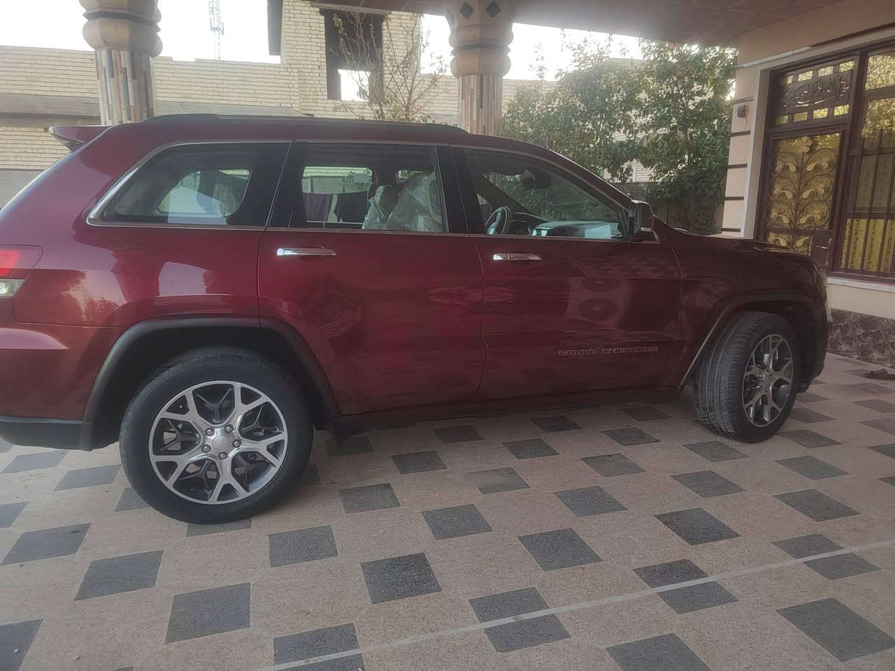 السلام عليكم للبيع جيب لمتد موديل 20 مكفوله كفاله عامه من صبغ وبارد فقط رصعات3 بالباب وجاملغ مبينات ماشيه 33الف السعر 30الف دولار


**إذا كنت صاحب هذا الإعلان وتريد حذفه لأي سبب، رجاءا أرسل رسالة إلى الدعم الفني**