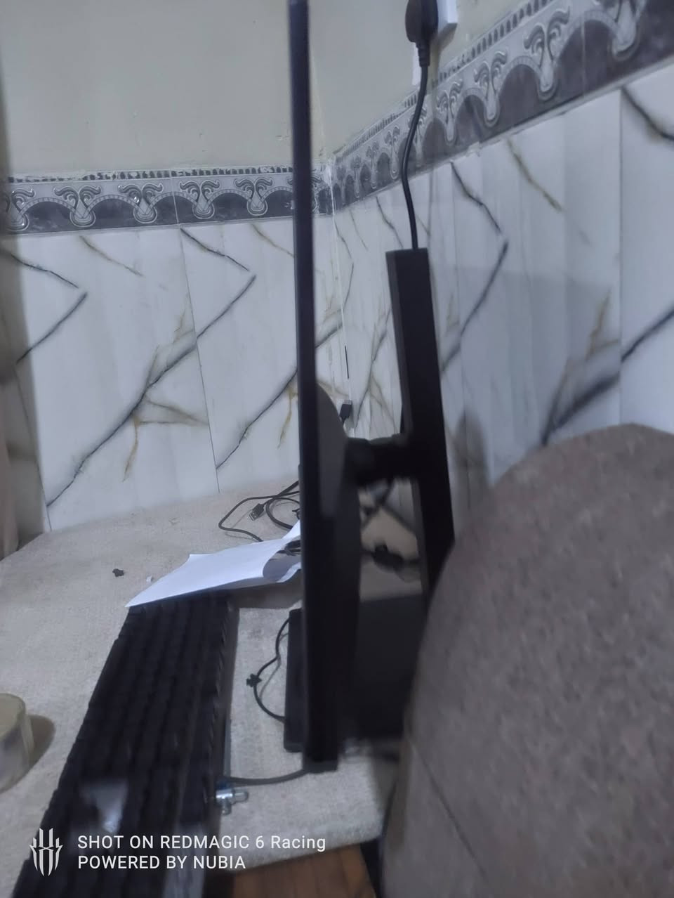 سعر 140 الف
مكاني بغداد الدورة رقمي ***********
180hz 
1080p
27
Ips
الشاشة ستاند كامل تحكم ويصعد ينزل دوار كلشي بي وكامل ماحقاتهة شاشة شبه جديدة حتى اللزكات بعدهن بيهة بس كارتون مالتهة ماكو
